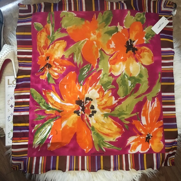 Dolce & Gabbana Accessories - NWT Vintage Dolce & Gabbana Foulard Silk Scarf